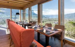 Reštaurácia s výhľadom, Hotel Ansitz Rungghof ****, Eppan an der Weinstraße, Taliansko