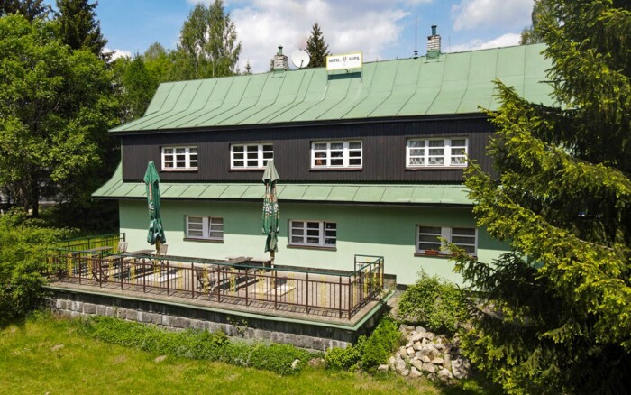 Krkonošský národný park: Harrachov v Hoteli U Supa *** s raňajkami alebo polpenziou a zľavou na masáž + herňa