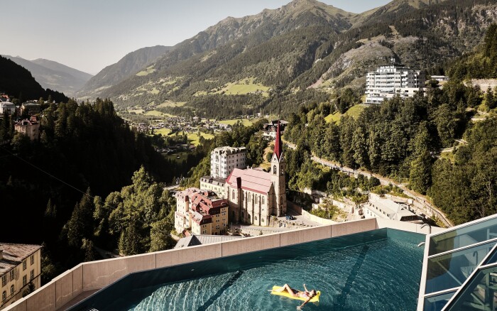 Relax vo Vysokých Taurách: Hotel Urban Nature Bad Gastein ****+ s polpenziou, trojposchodovým wellness + zľavy