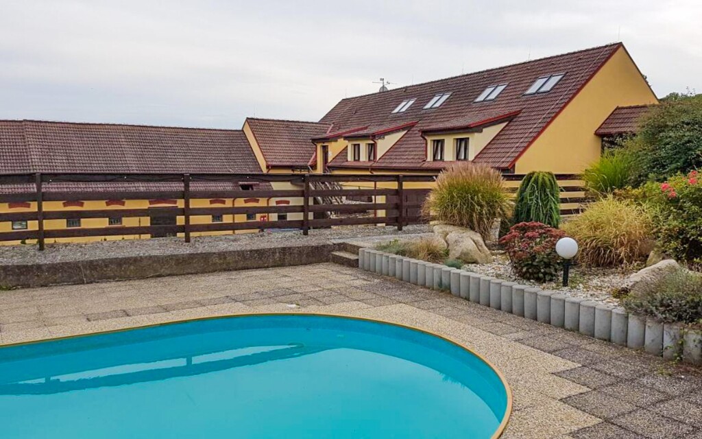 Bazén, Penzión MAVL, južné Čechy