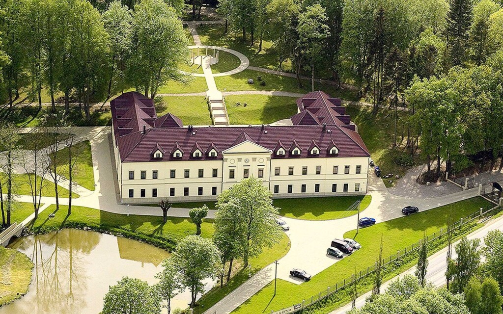 Zámok Kamenný Dvor, CHKO Slavkovský les