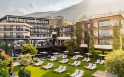 Hotel s ležadlami, Hotel Solea Südtirol ****, Schenna, Taliansko