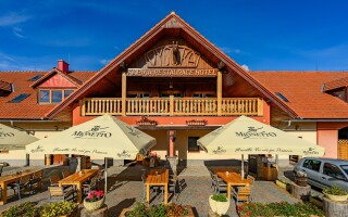 Hotel Farma Vysoká *** sa nachádza neďaleko Jizerských hôr