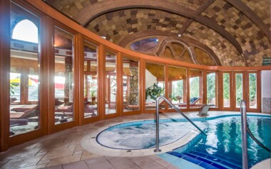 Bük v 4* Hoteli Piroska s polpenziou, wellness, masážou a vstupom do termálnych kúpeľov Bükfürdo + deti zdarma