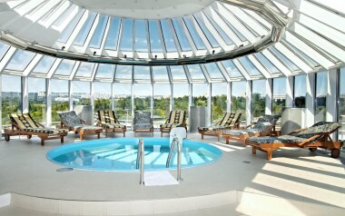 Brno priamo v centre v známom Cosmopolitan Bobycentre **** s polpenziou, wellness a neobmedzeným fitness