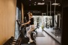 Vlastné fitness centrum je hosťom k dispozícii 