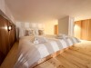 Podkrovná spálňa, Hotel Kouty, Ledeč nad Sázavou, Česko