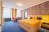 Farebná hotelová izba, Hotel Orličan ***, Rokytnice v Orlických horách, Česko