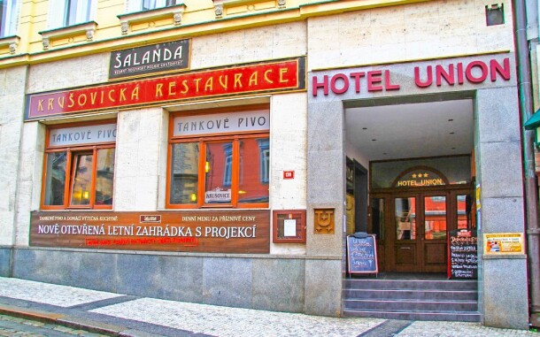 Hotel Union *** susedí v centre s vychýrenou reštauráciou