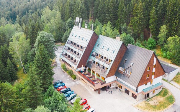 Parkhotel Harrachov *** s výhľadom na Čertovu horu