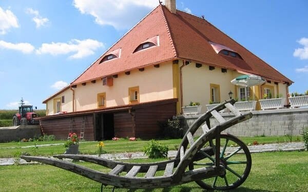 Hotel Dvůr Míče